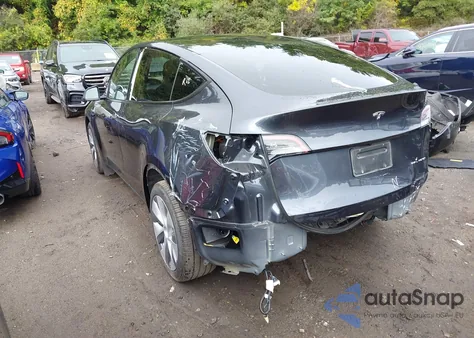 2024 Tesla Model Y Long Range Dual Motor All-Wheel Drive from USA, damaged, VIN 7SAYGDEE7RA228960